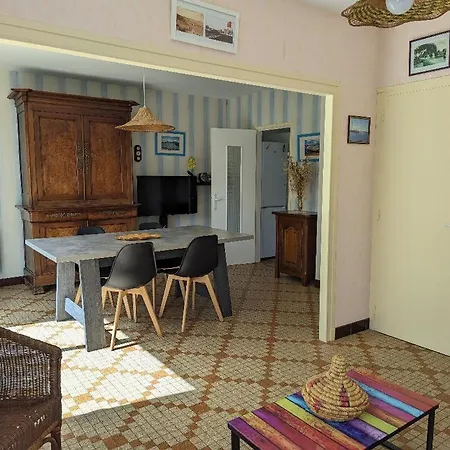 100m بيت للعطل