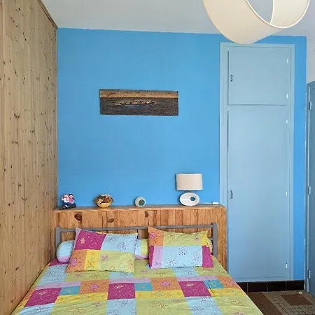 بيت للعطل 100m